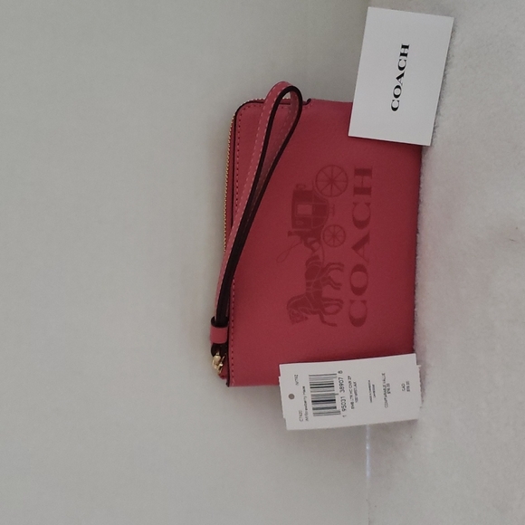 Coach | NWT Women's Corner Zip Embossed with the Classis Horse and Carriage - Picture 1 of 7